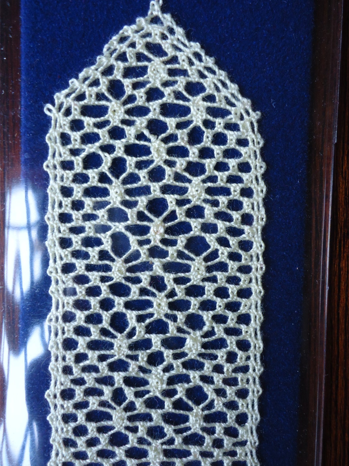 Handmade Bobbin Lace Bookmark Interlocking Torchon Spiders