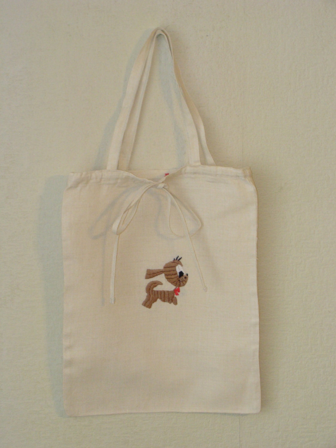 DOGGY  Hand embroidered linen tote bag