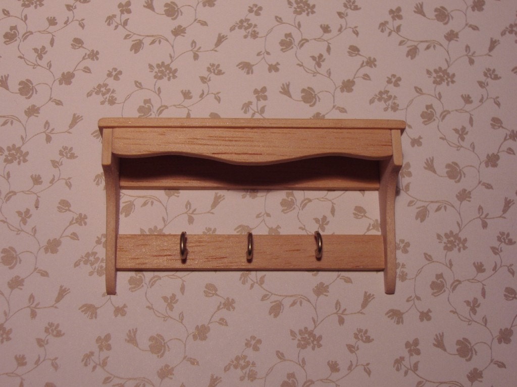 Coat Rack - Perchero. 1:12 scale dollhouse miniature.