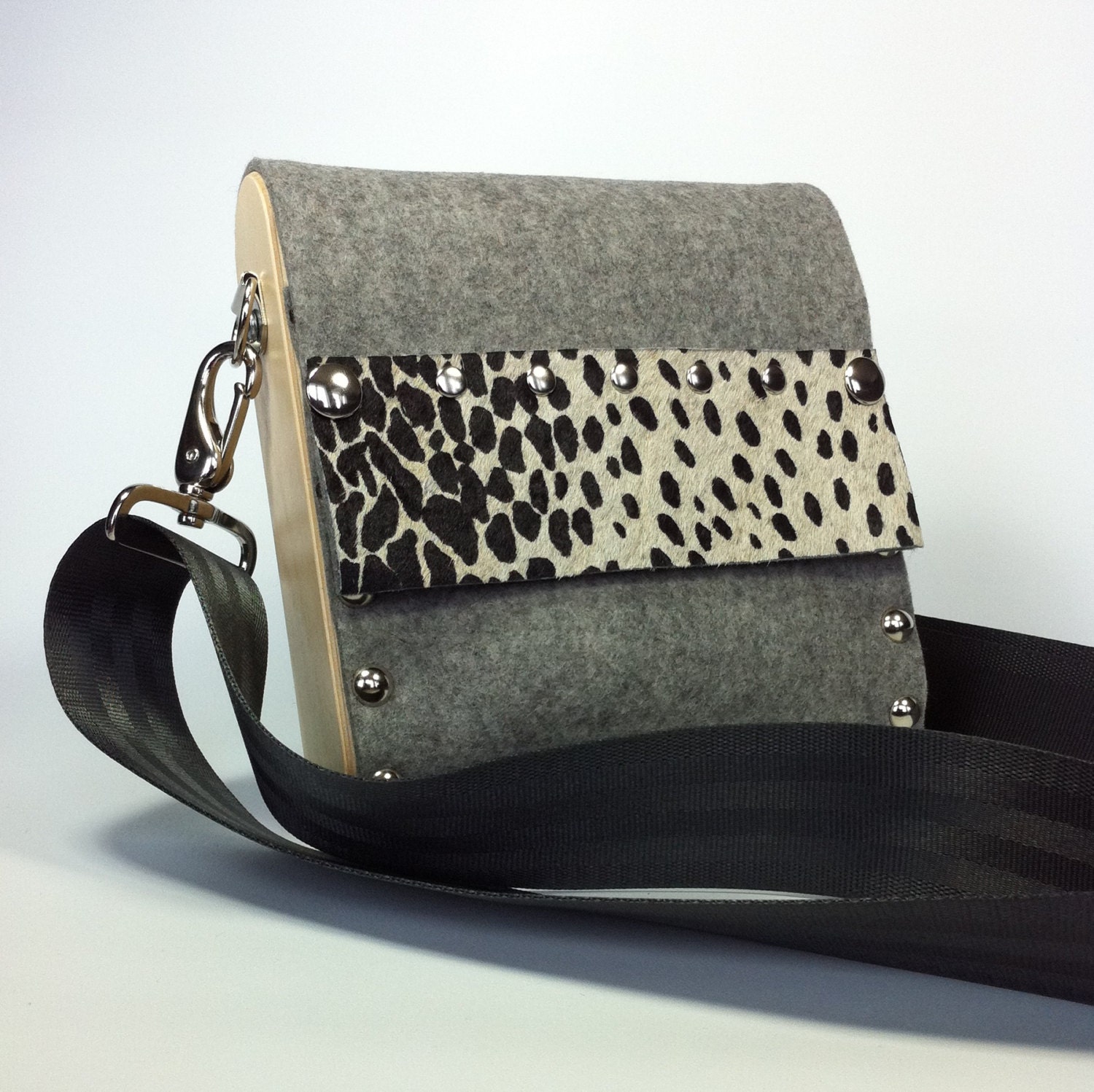 Model Daytimer, number 222, small messenger bag, 100% light grey wool felt with reprinted hair on cow hide band FREE SHIPPING
