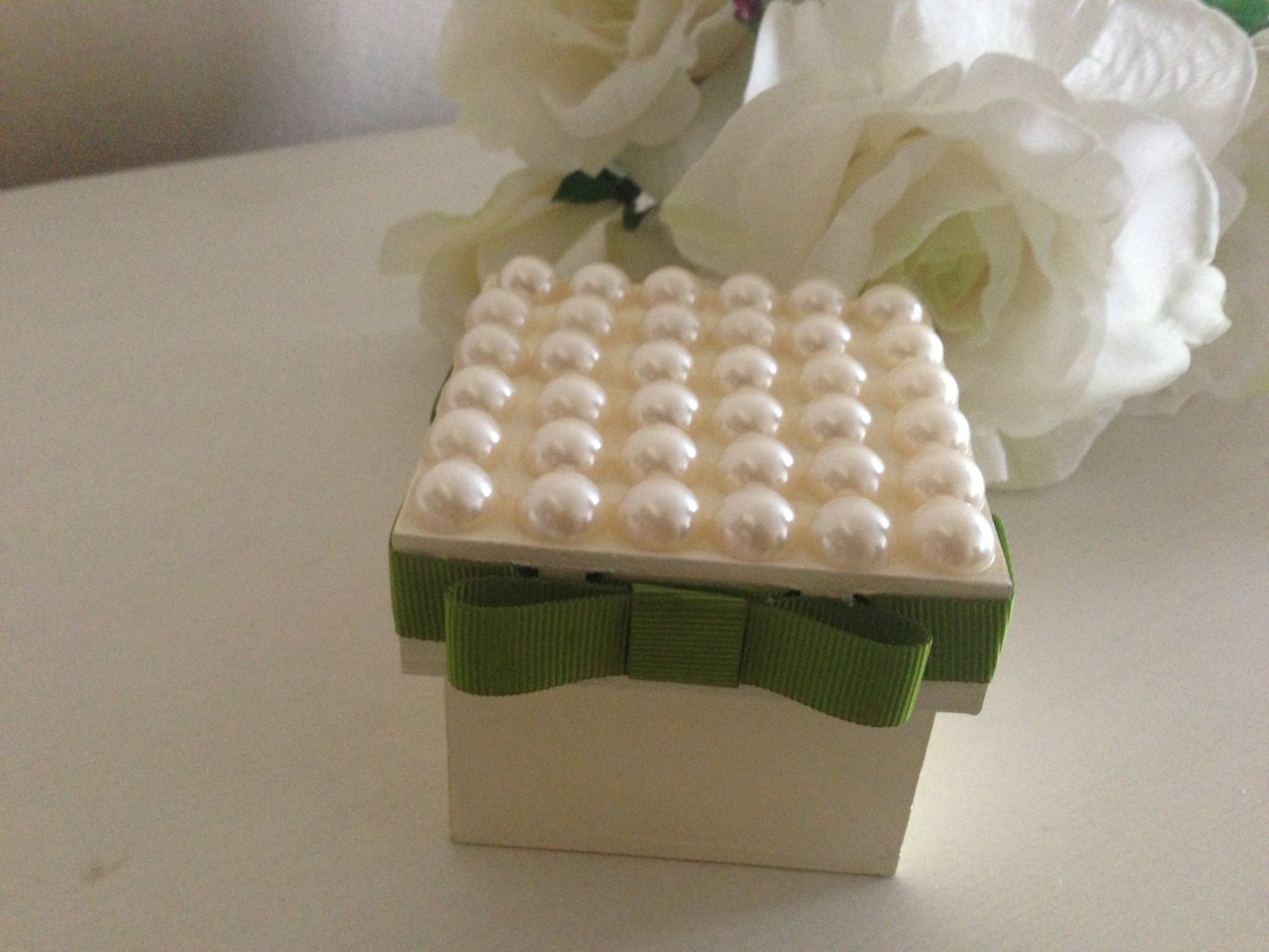 Adorable PEARL wood BOX.jewelry box, wooden box, gift ideas, keepsake box, spring, necklace box, ring box, small box, wood jewelry box, art