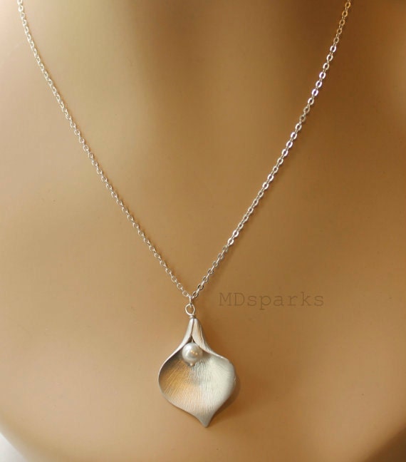 Calla Lily Necklace in Sterling Silver