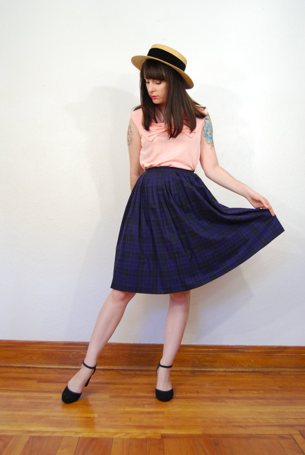 vintage 1960s / cotton / circle skirt / plaid / navy and hunter green / mod / XS