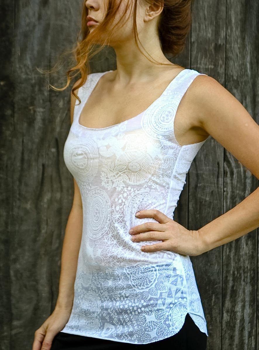 White burn out cotton geometric pattern basic women tank top, very charming and fresh
