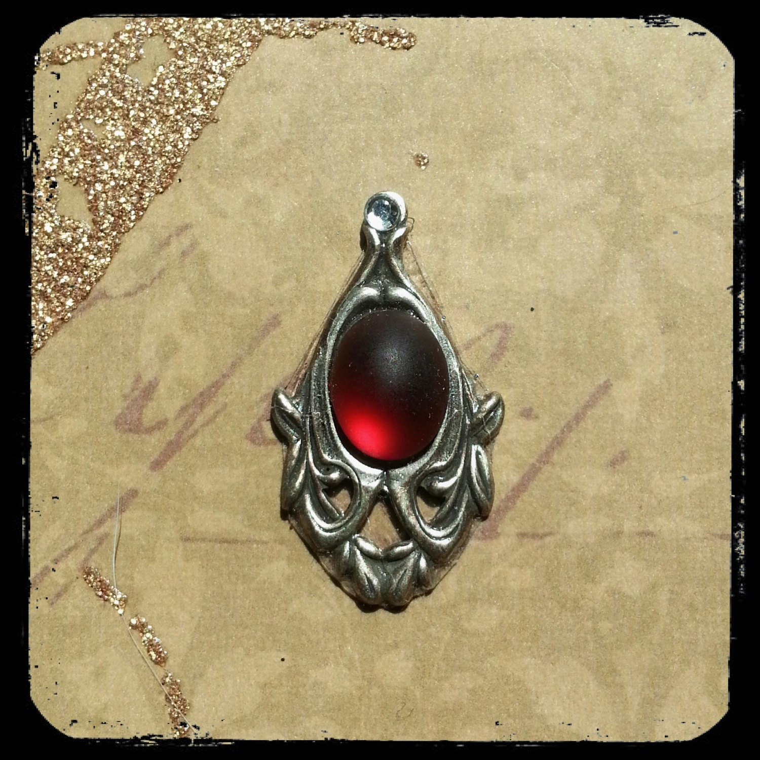 Scarlet  Bindi