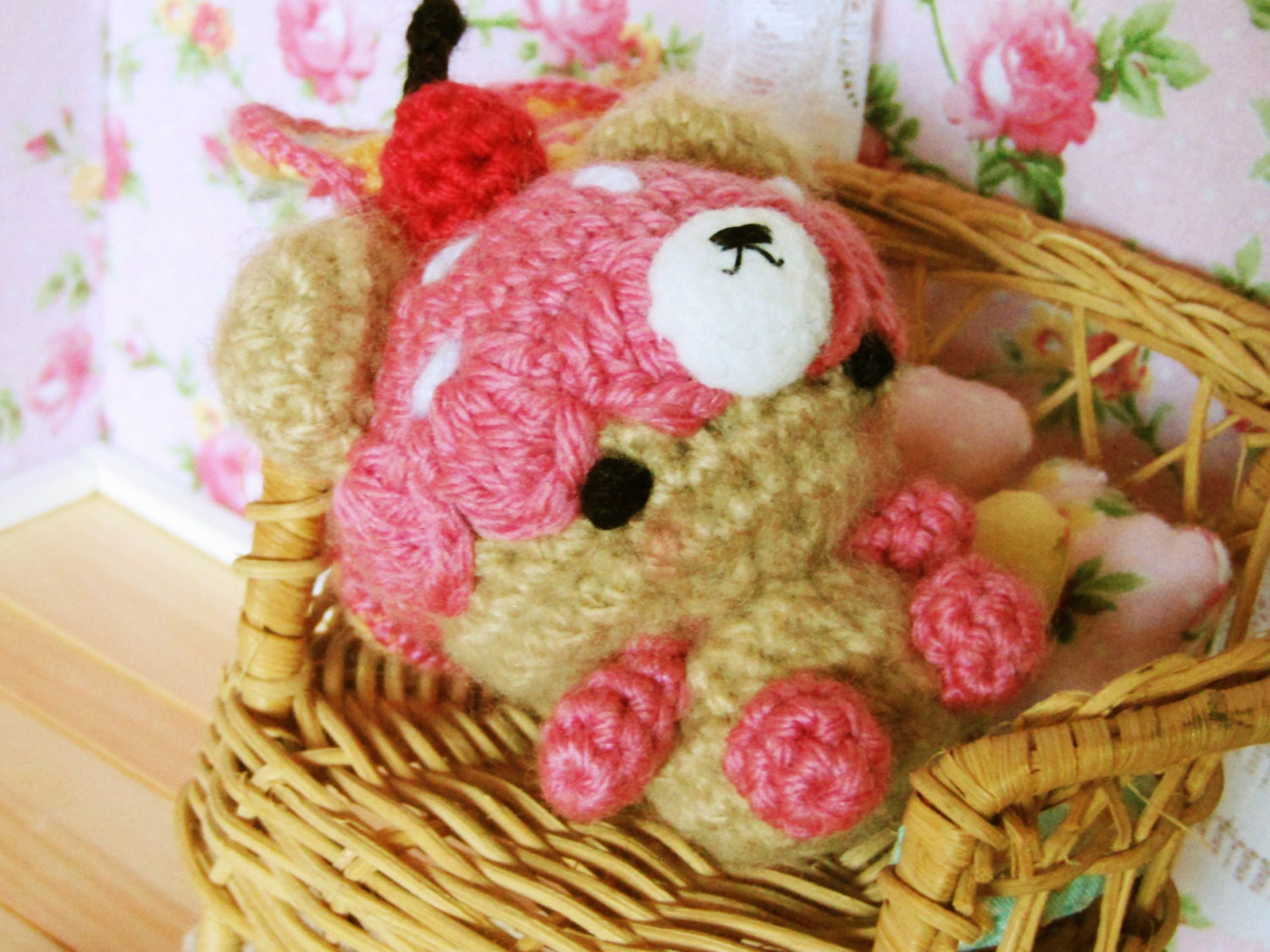 Amigurumi Crochet Bear - Sweet friends - Pink Cupcake Bear