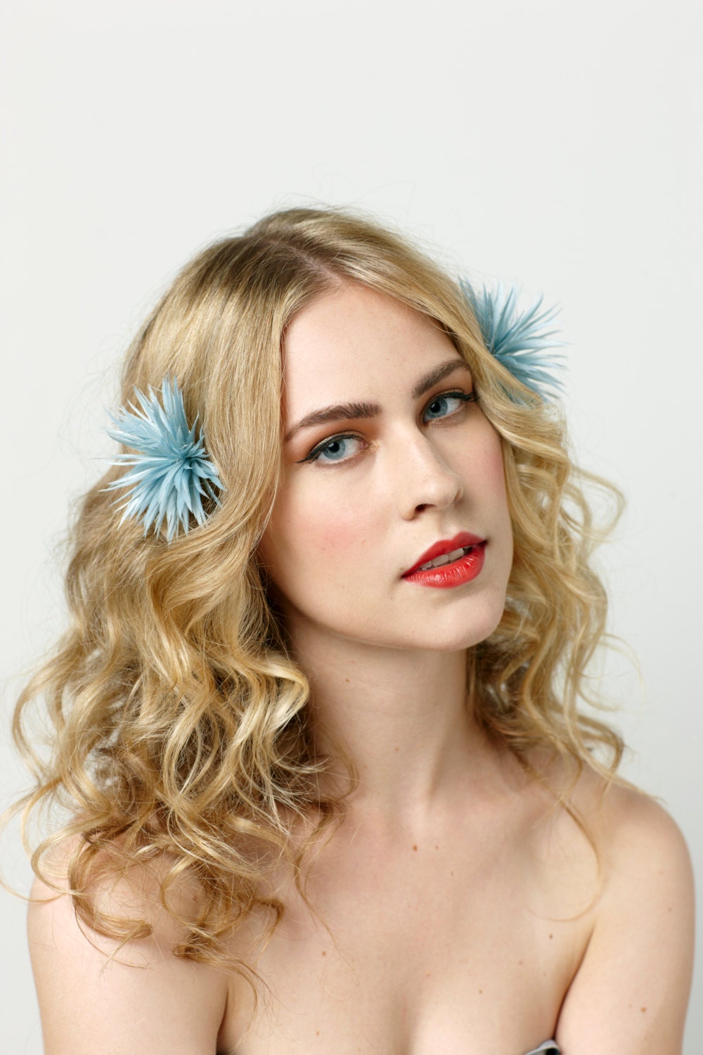 Bridal headpiece, Feather Pom hair pins set of 2