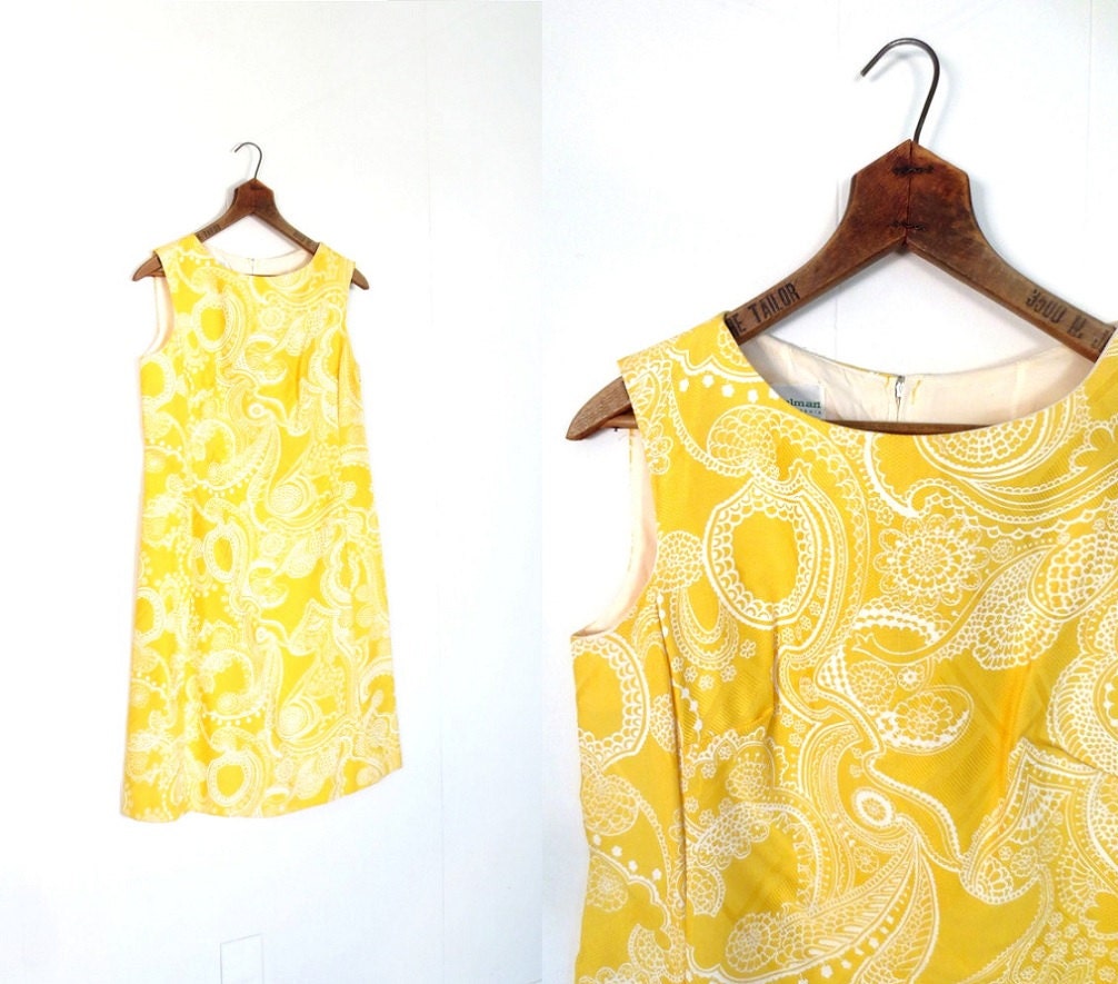 60s Paisley Dress / Vintage 1960s Dress / Sunshine Yellow Dress / S M