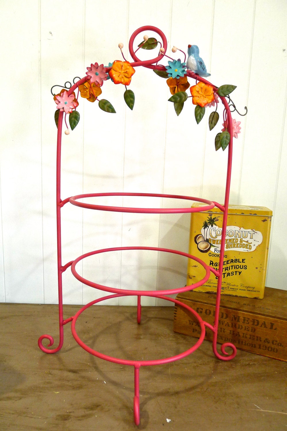 Colorful bird 3 layer tray plate stand - great for shop display, bracelets, jewelry, altered art