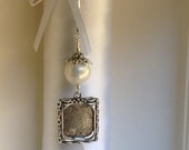 Wedding bouquet memorial charm. Bright white shell pearl, Bud