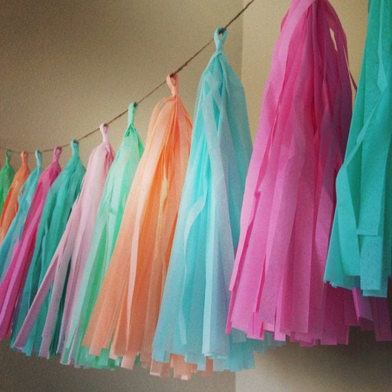 Sugar Cookie ... tissue paper tassel garland // nursery // weddings // birthdays // party decorations Il_570xn
