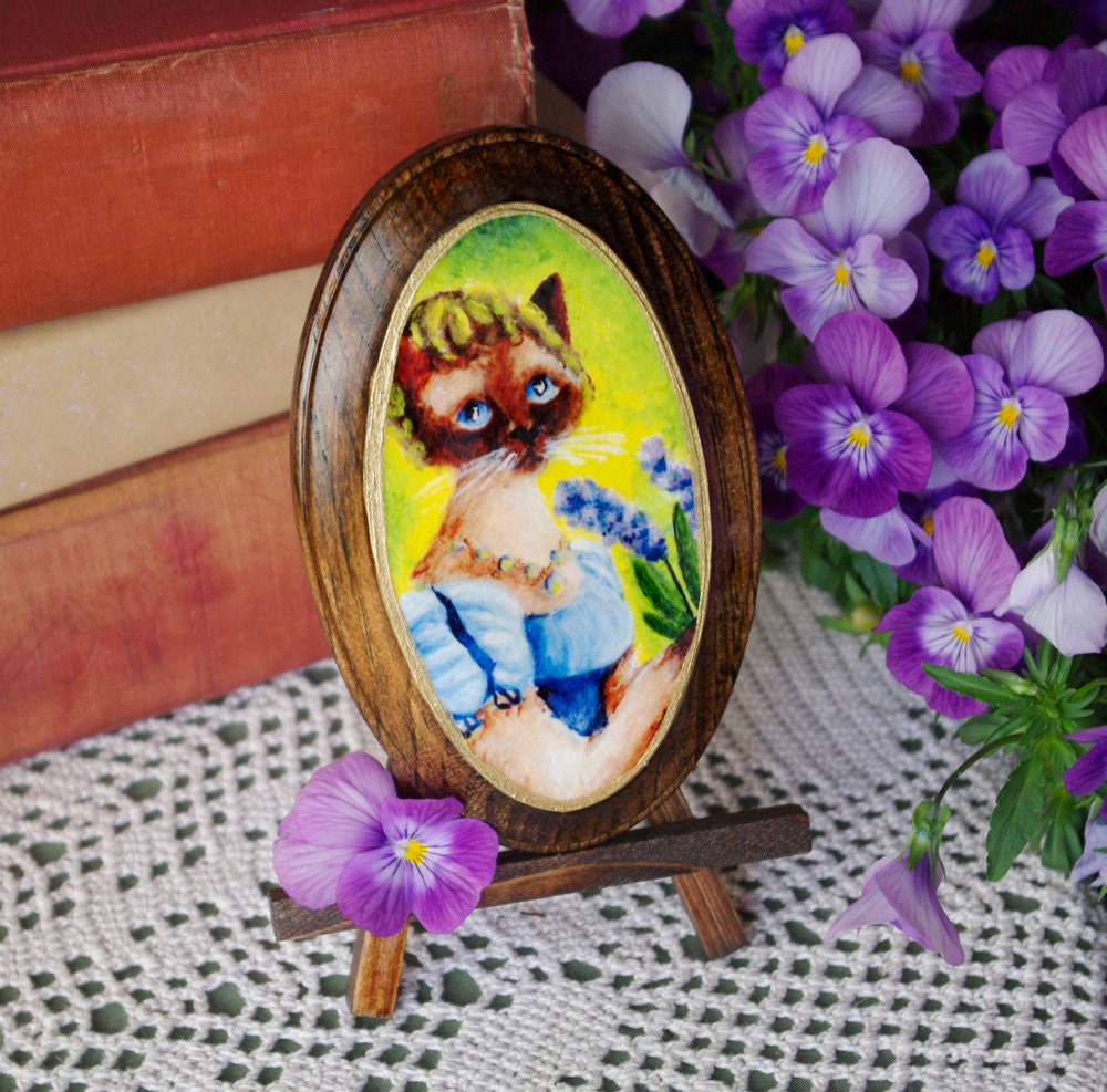 Regency Cat Plaque, Siamese Cat in Blue Regency Dress Holding Lilac Bouquet