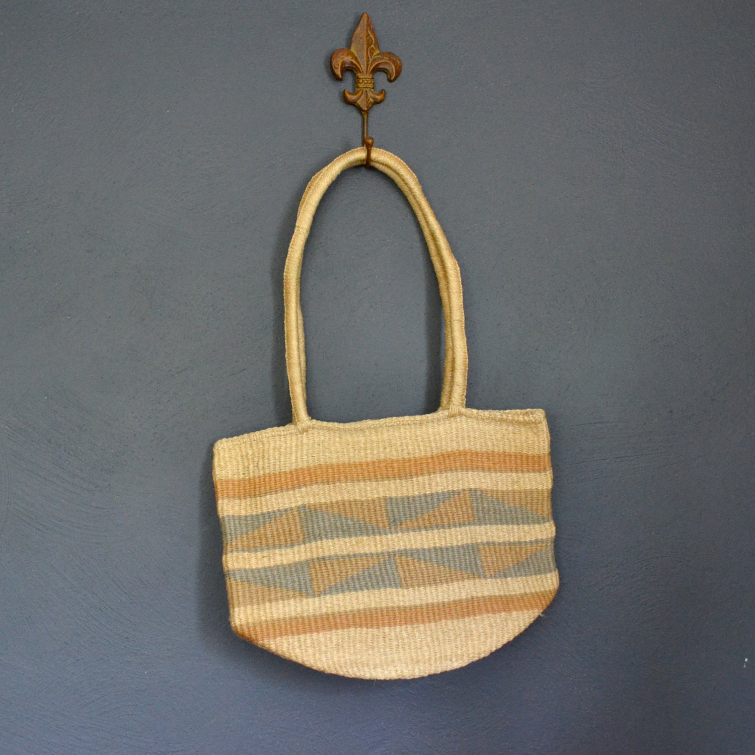 Vintage Large Jute Tote / Woven Straw Beach Bag with Aztec Print