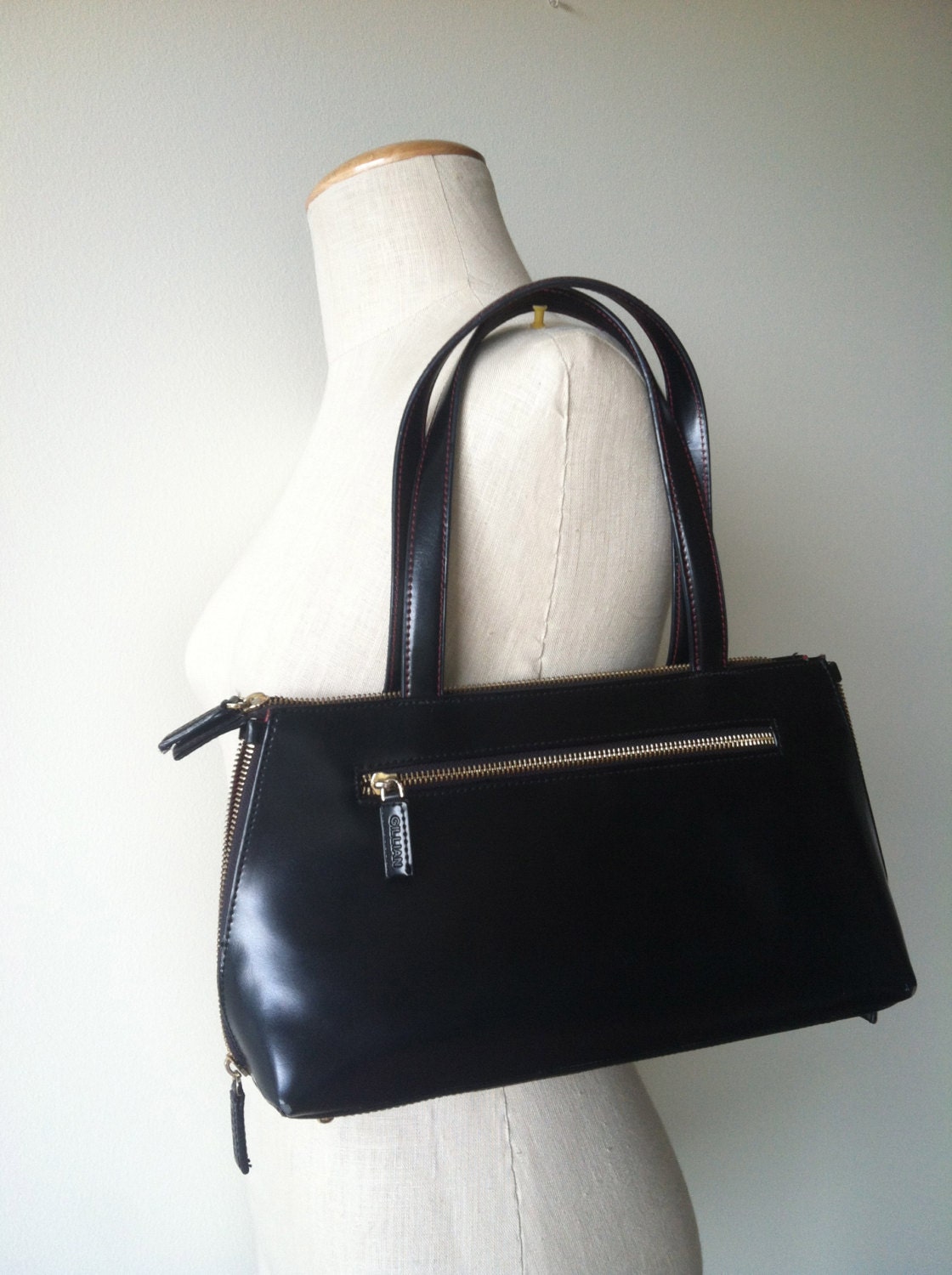 Vintage Gillian Smooth Black Leather Bag with red accents