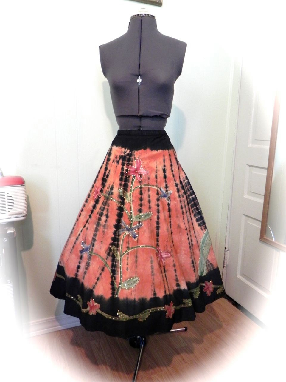 Vintage 50s Style Sequined Circle Skirt with Flowers L XL