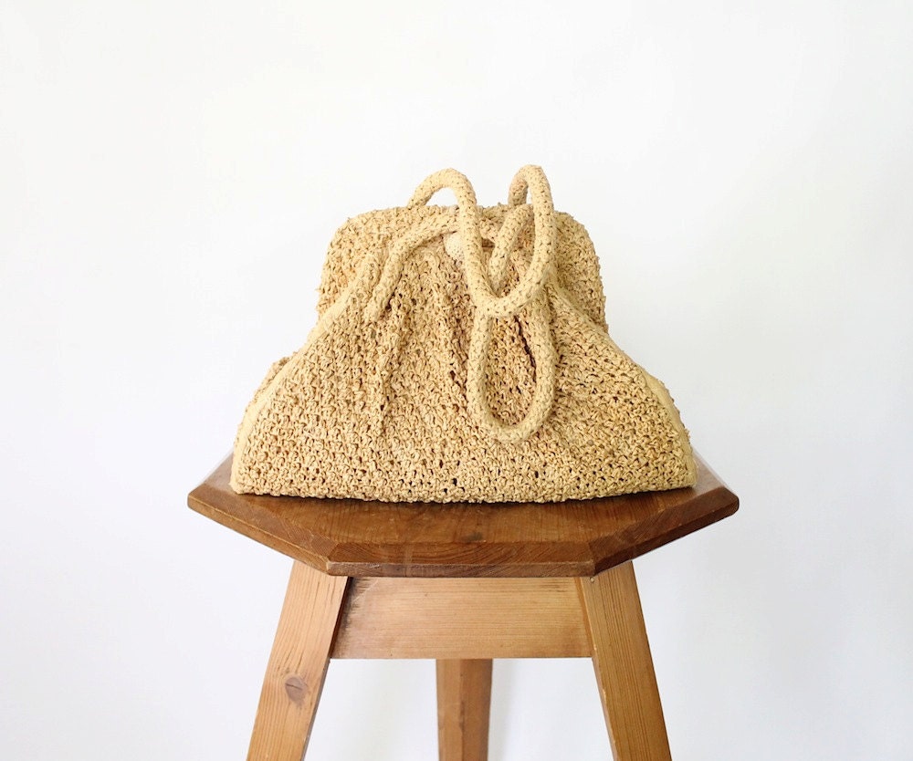 Vintage 60s Tan Straw Summer Tote // Sweet Picnic Purse // Large Woven Beach Bag