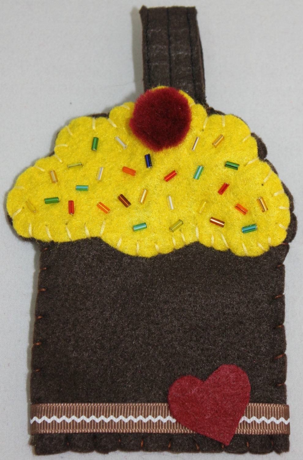 Chocolate Lemon (6), cupcake, sprinkles, cherry on top, felt, purse