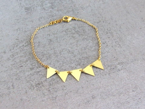 Gold brass garland chain bracelet, geometric jewelry, triangle bracelet.