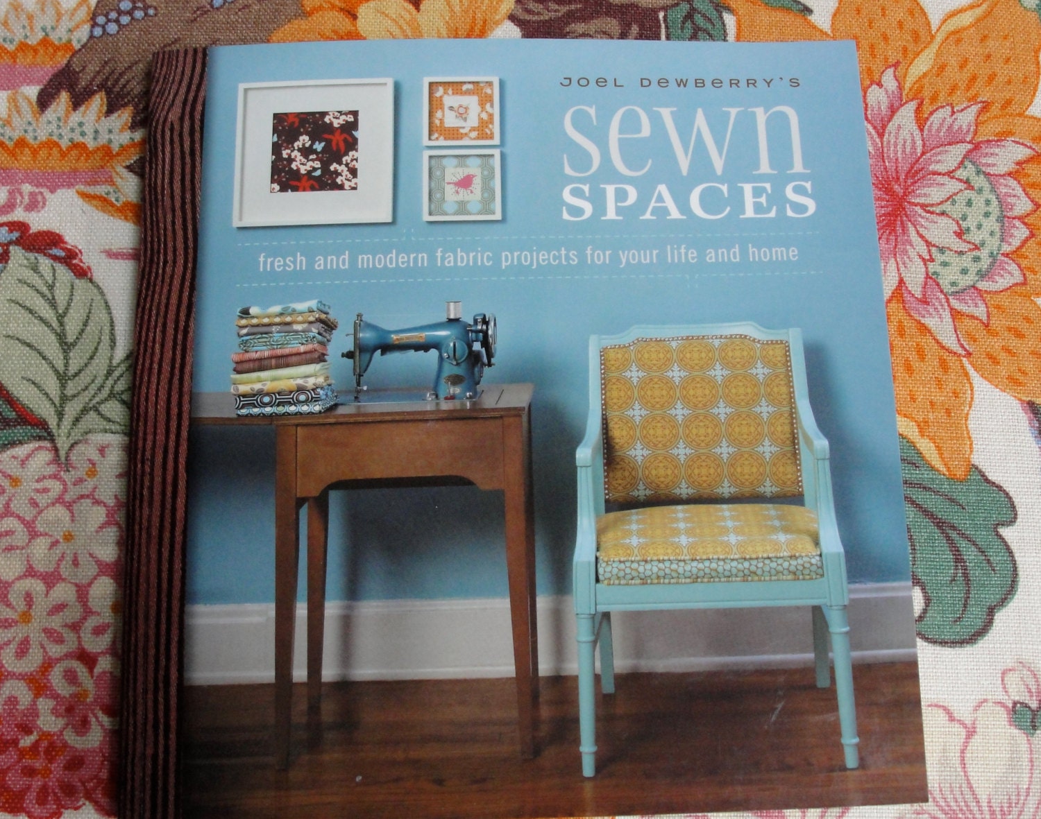 SEWN SPACES -  Book sewing fresh and modern fabric projects for your life and home - Beautiful gift book with full-sized patterns