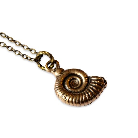 Nautilus Necklace Fashion Jewelry