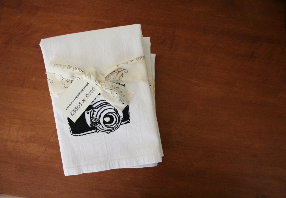 Retro Camera. Tea Towel.