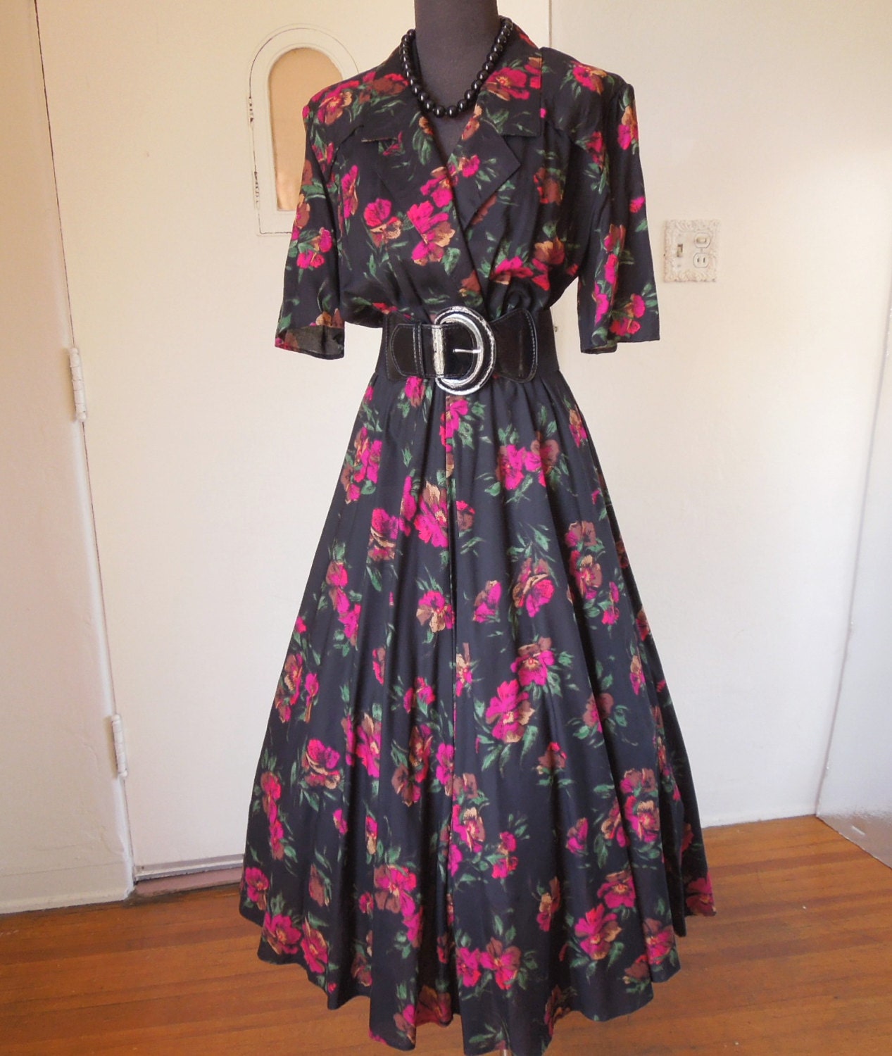 Vintage 80's Does 50's Day Dress, Full Skirt, Black Floral, Lucy Dress, Rockabilly, SizeMedium to Large