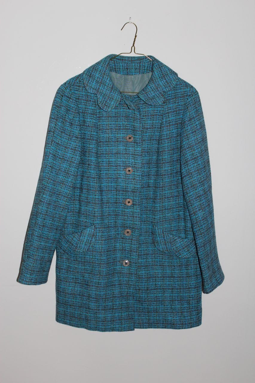 SALE 1960s tweed coat with scallop detail