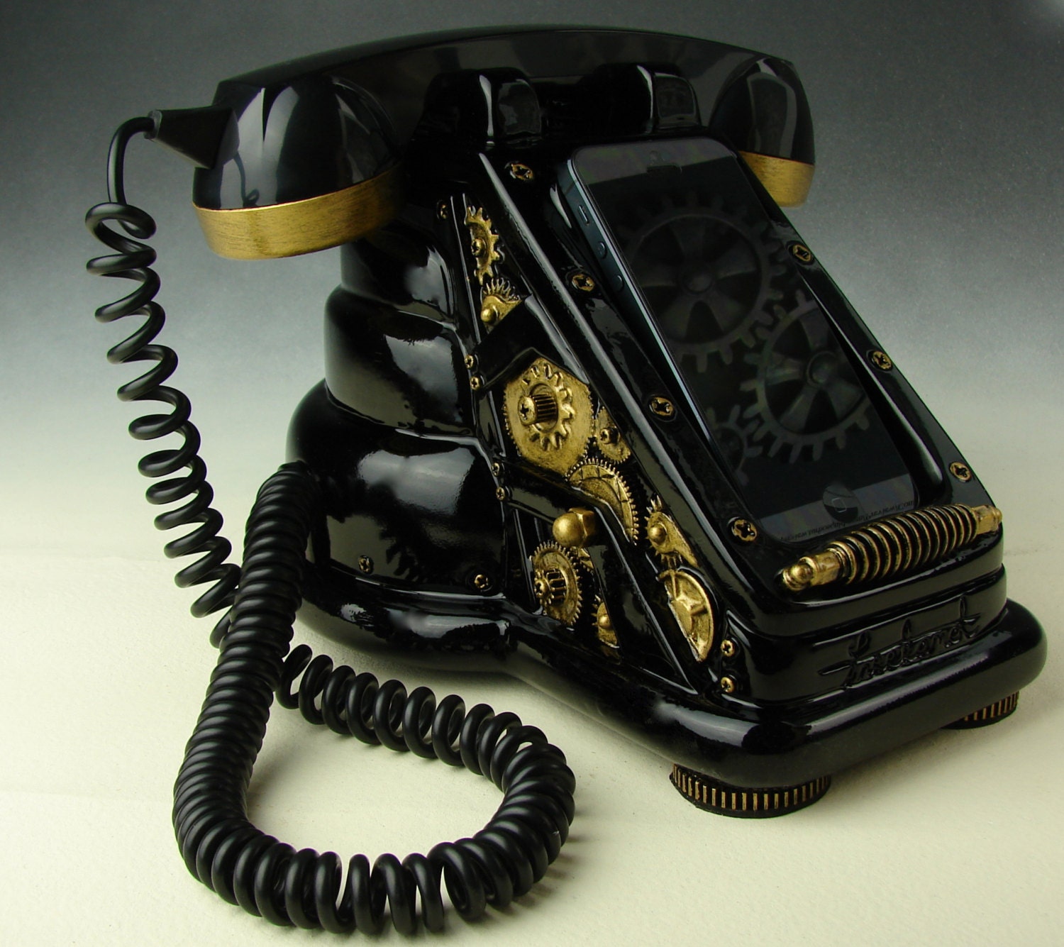iRetrofone 2.0 - Steampunk