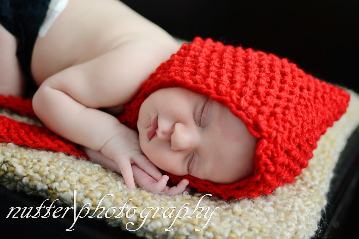 Red Riding Baby girl knit hat photo prop pixie bow hat hand knit newborn bonnet photo prop  europeanstreetteam handmade - ZucchiniIsland