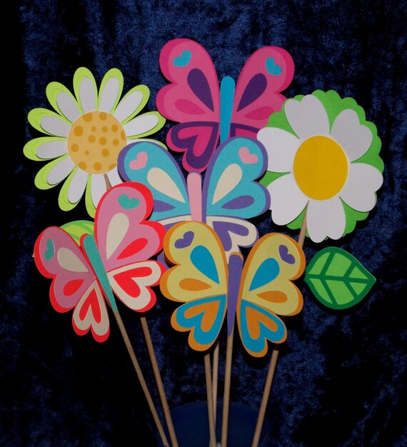 Butterflies and Daisies Table Decorations ... MADE TO ORDER ... 6 Paper Pieced centerpieces ... choose your combination Il_570xn