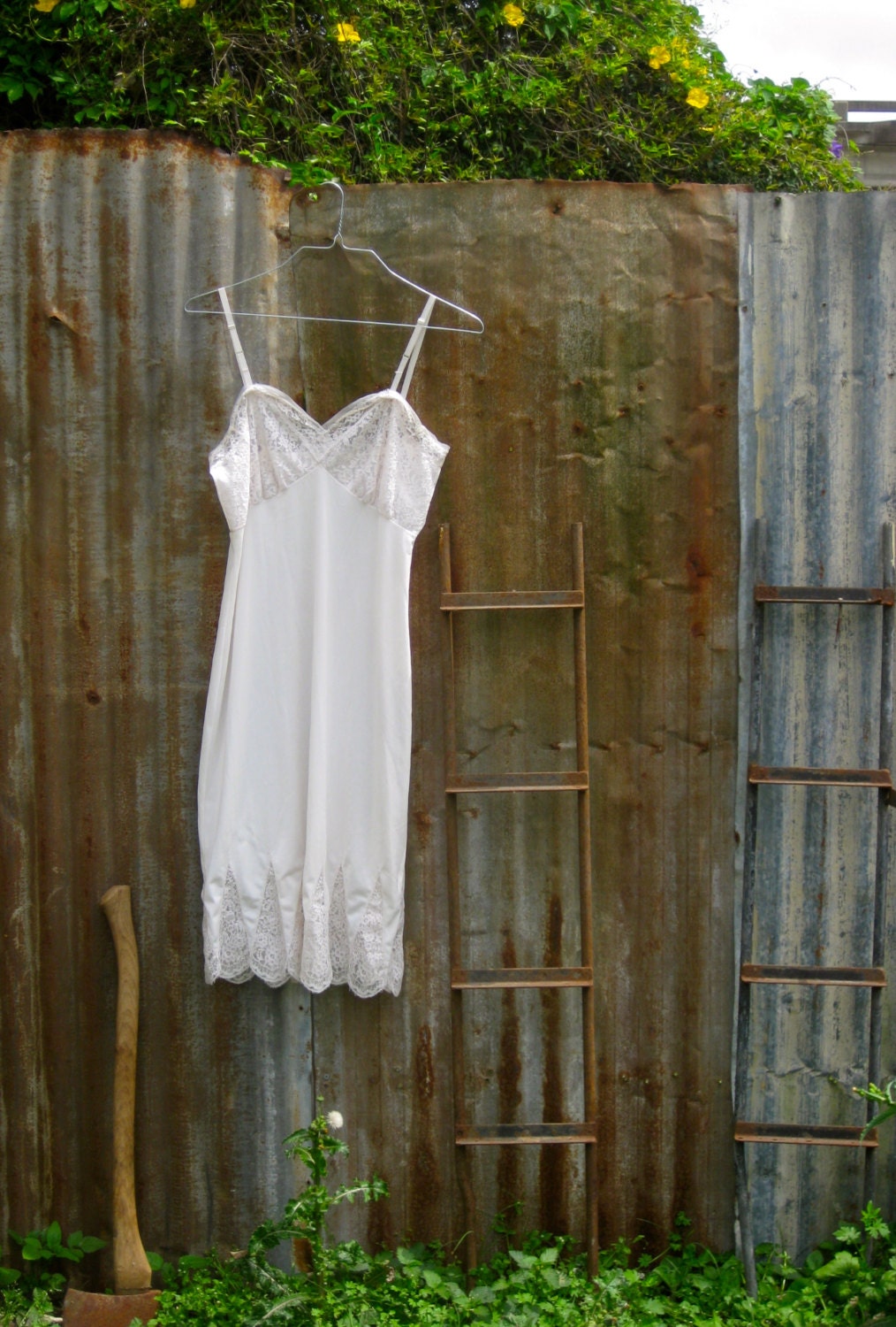 Vintage 1950's Van Raalte Opaquelon Light Pink Triangle Lace Full Slip