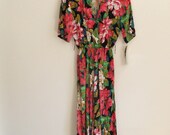 1980s vintage floral print day dress - pink green black - midi length - short sleeves - small / medium