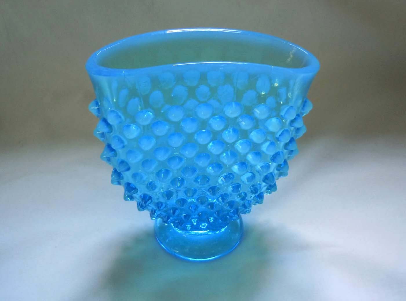 Fenton Blue Hobnail Vintage Vase, Early 1940s