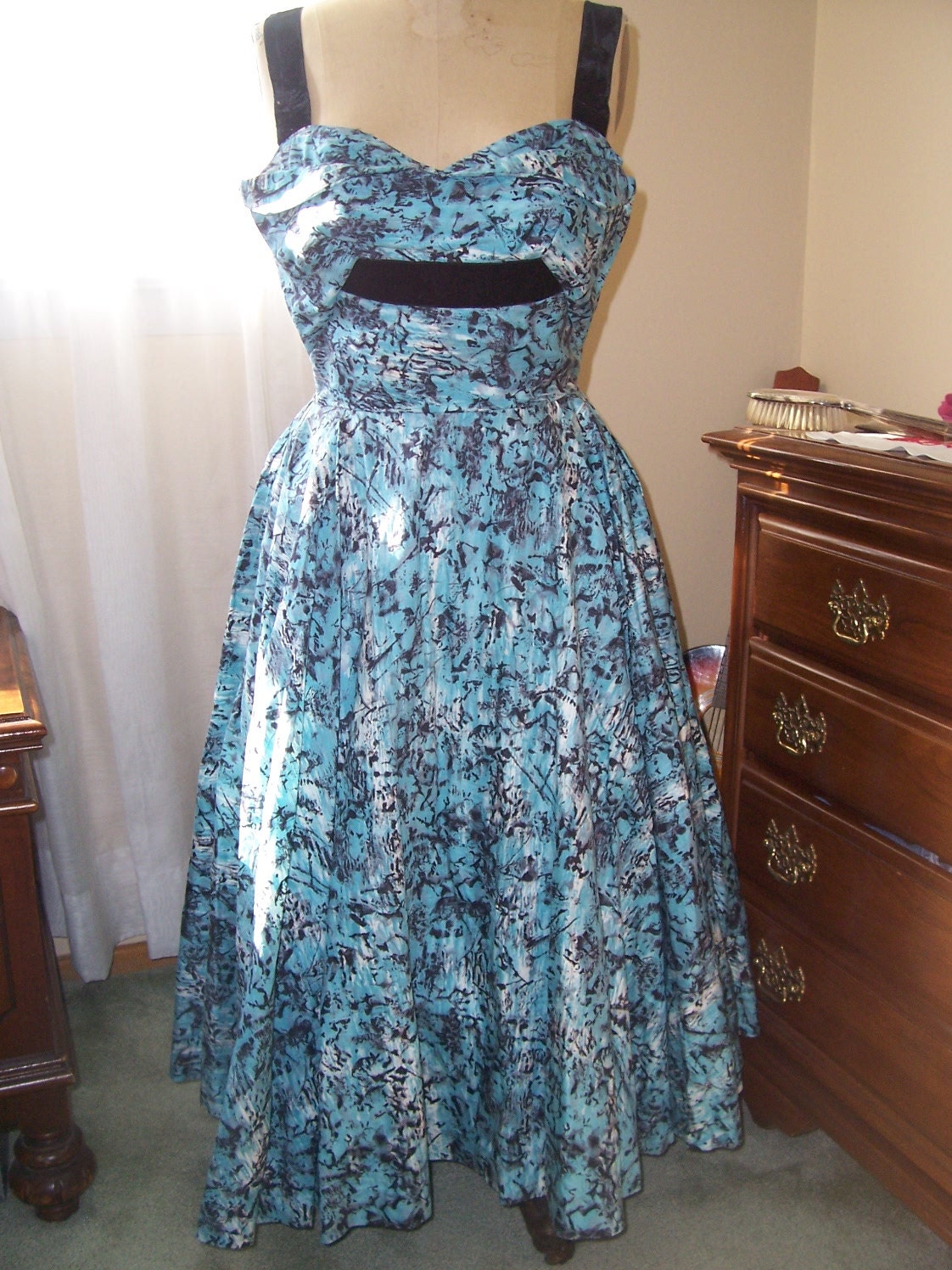 Stunning 1950s Gown Petal Bust Full Skirt by Rappi