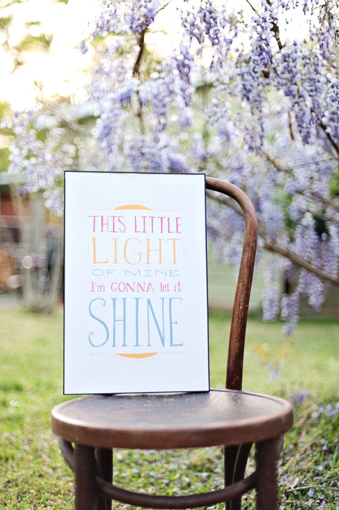 This little light of mine I'm gonna let it SHINE