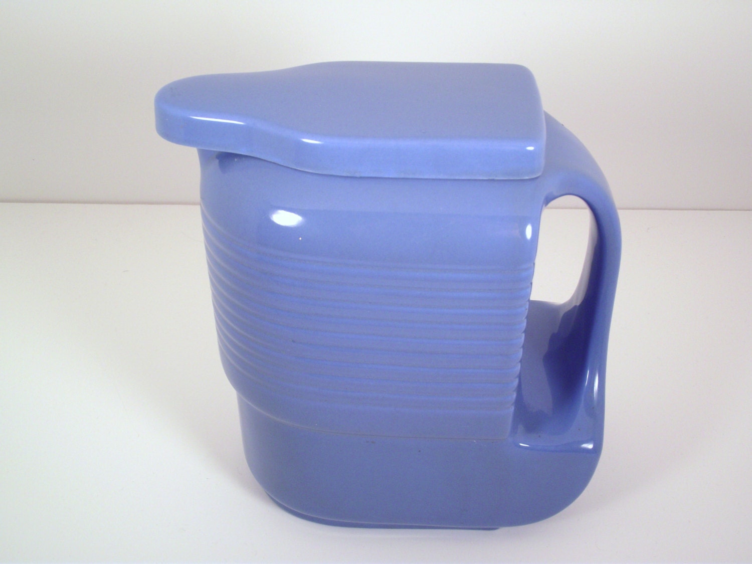 Oh So Deco 1930s Vintage The Hall China Company Made for Westinghouse Delphinium Blue Water Pitcher with Lid