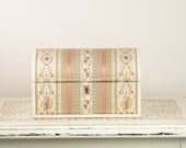 Vintage Jewelry Box with Peach and Pink details - Tapestry fabric - Vintage Marshall Fields