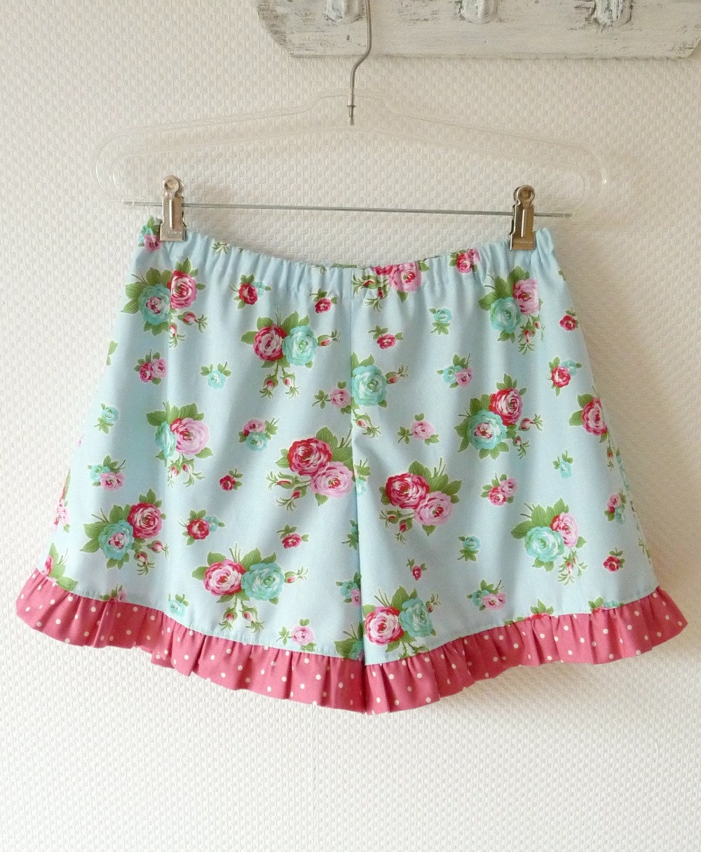 Ruffle Shorts. French Knickers. Size Medium. Cath Kidston-style. shabby chic roses. polkadots. europeanstreetteam. roseprint blue