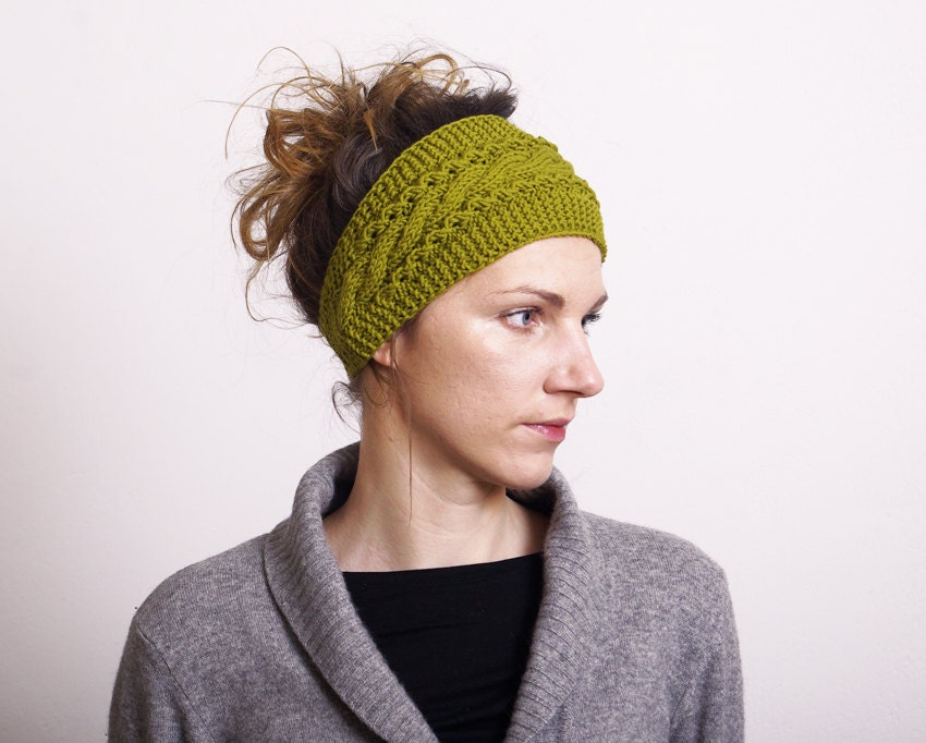 Knitted Headband Ear Warmer Cable knit - Button Closure Ear Warmer or Hair Band Green bright