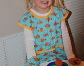 Child's Apron with FREE Matching Oven Mitt - Goldfish