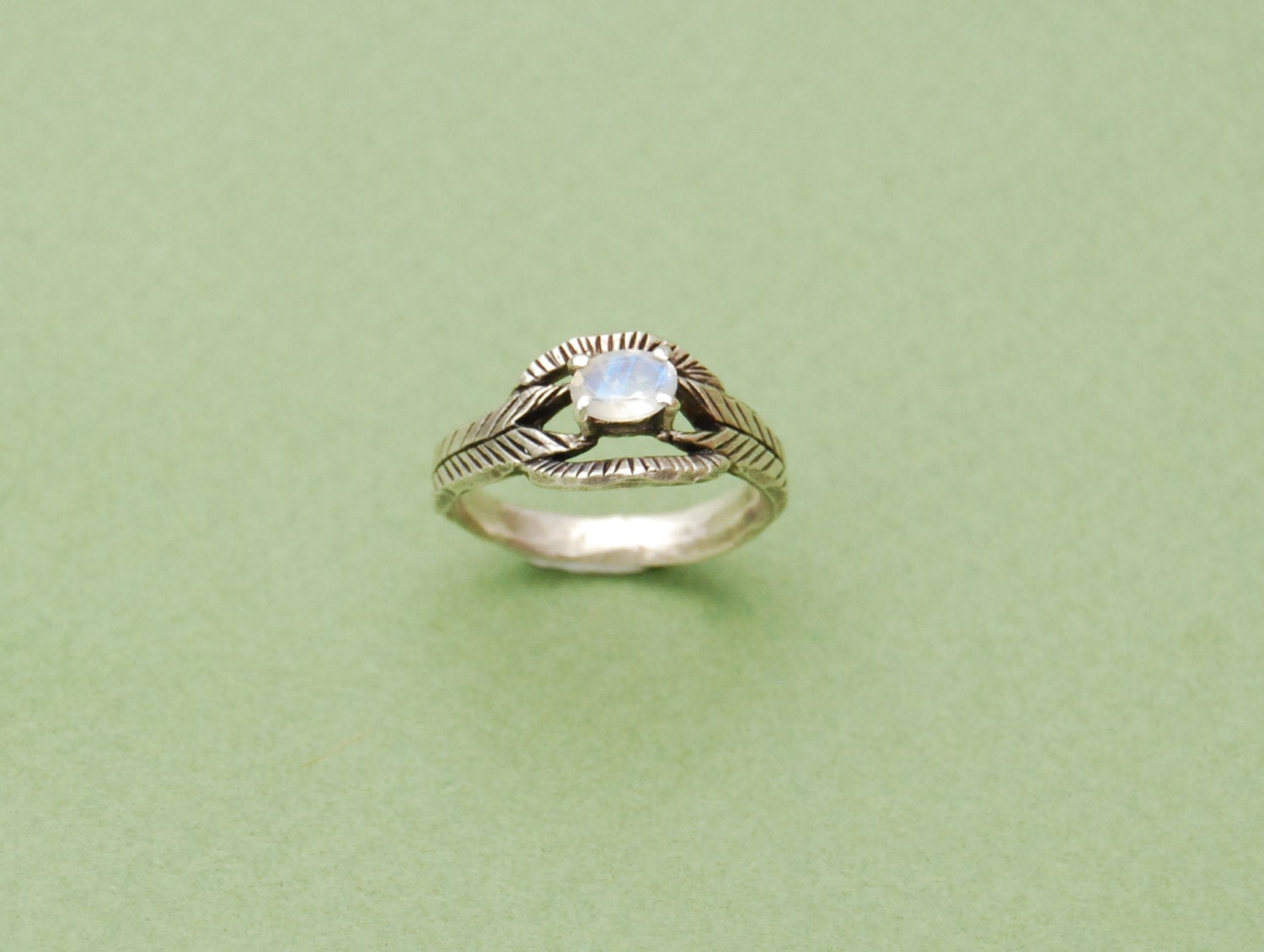 Moonstone deco ring in silver