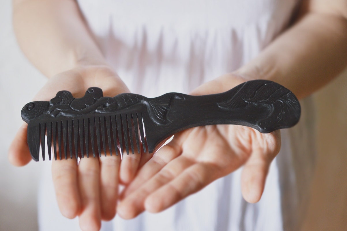 Treasure from the sea elves - ebony wood black hair comb