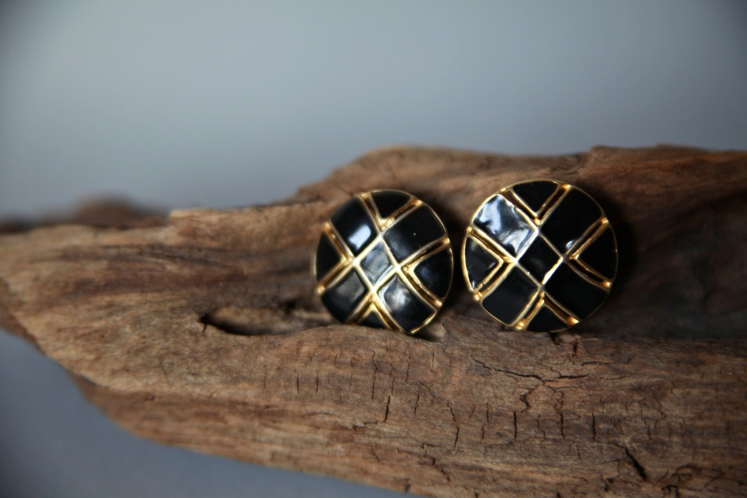 Vintage Round Black Enamel & Gold Outline Cutout Earrings