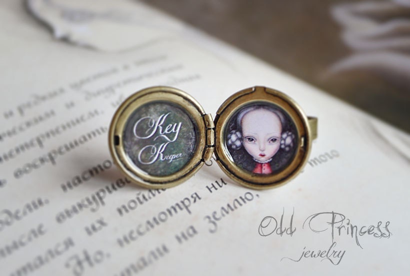KEY KEEPER Victorian Art Locket Ring by Odd Princess,Wearable Art