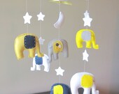 Baby crib mobile - Custom Baby Mobile - Elephant Mobile - Giraffe Mobile - You can PICK ur COLORS and FABRIC :)