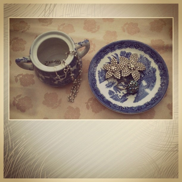 Blue Willow Saucer and Sugar Bowl Jewelry Holder Table Top Trinket Display