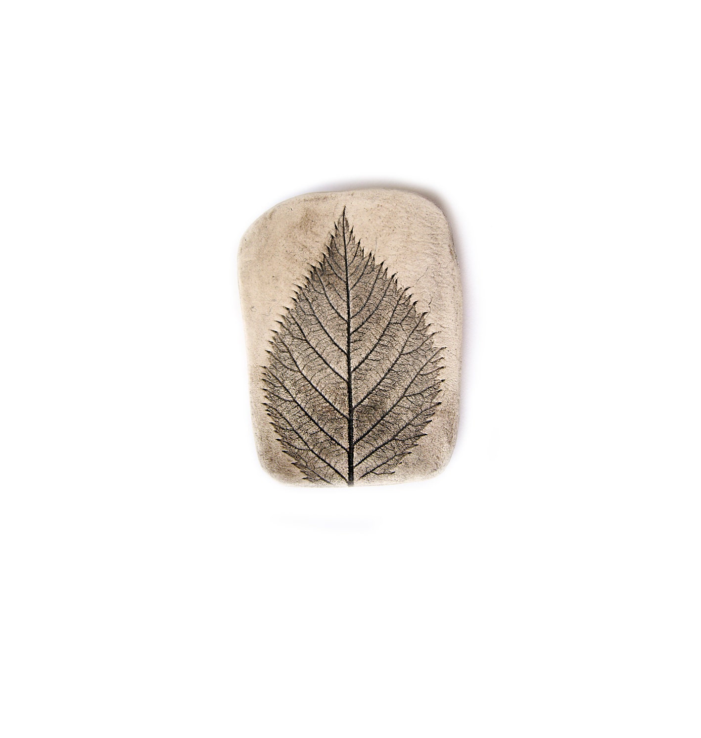 Beautiful organic clay brooch for Earth lover with natural blackberry leaf imprint 2.2x1.6 - HerbsAndNature