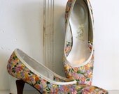 Vintage Tapestry  Woven Heels Easter Pumps 6.5