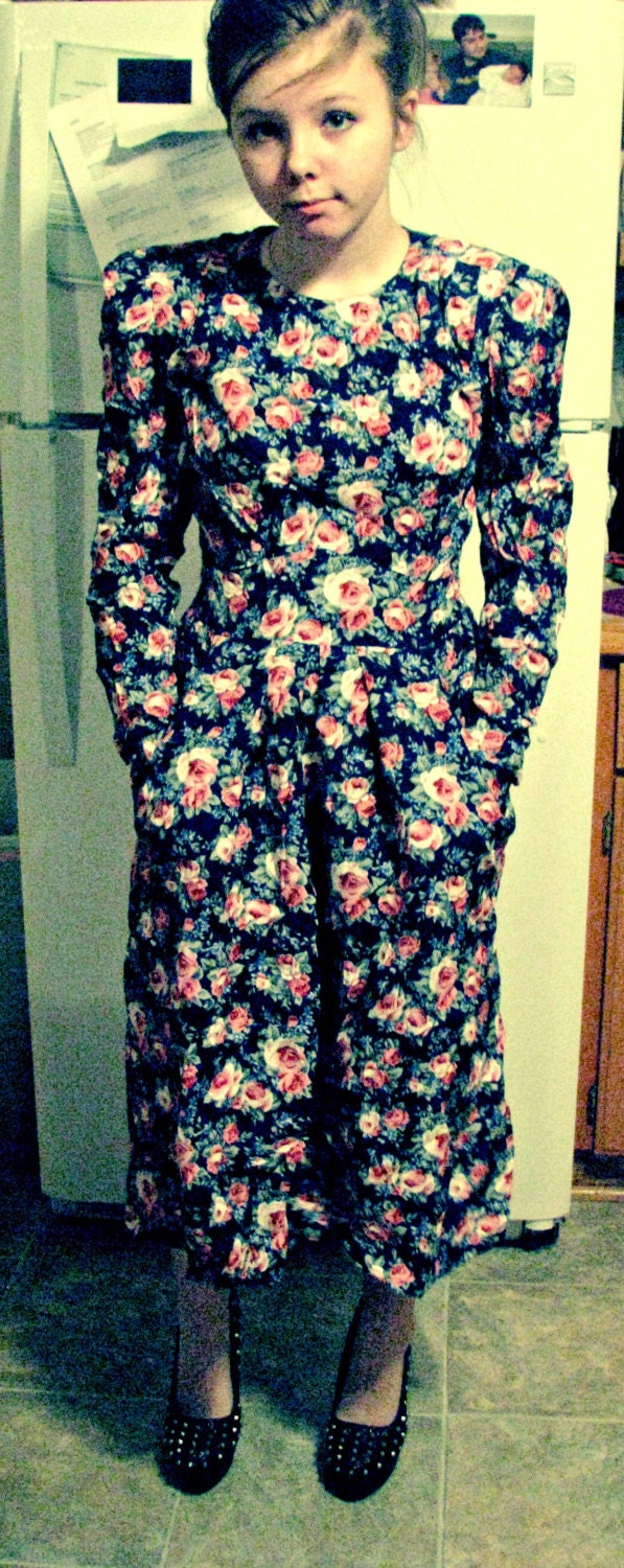 Grunge 90s Floral dress size 8 petite