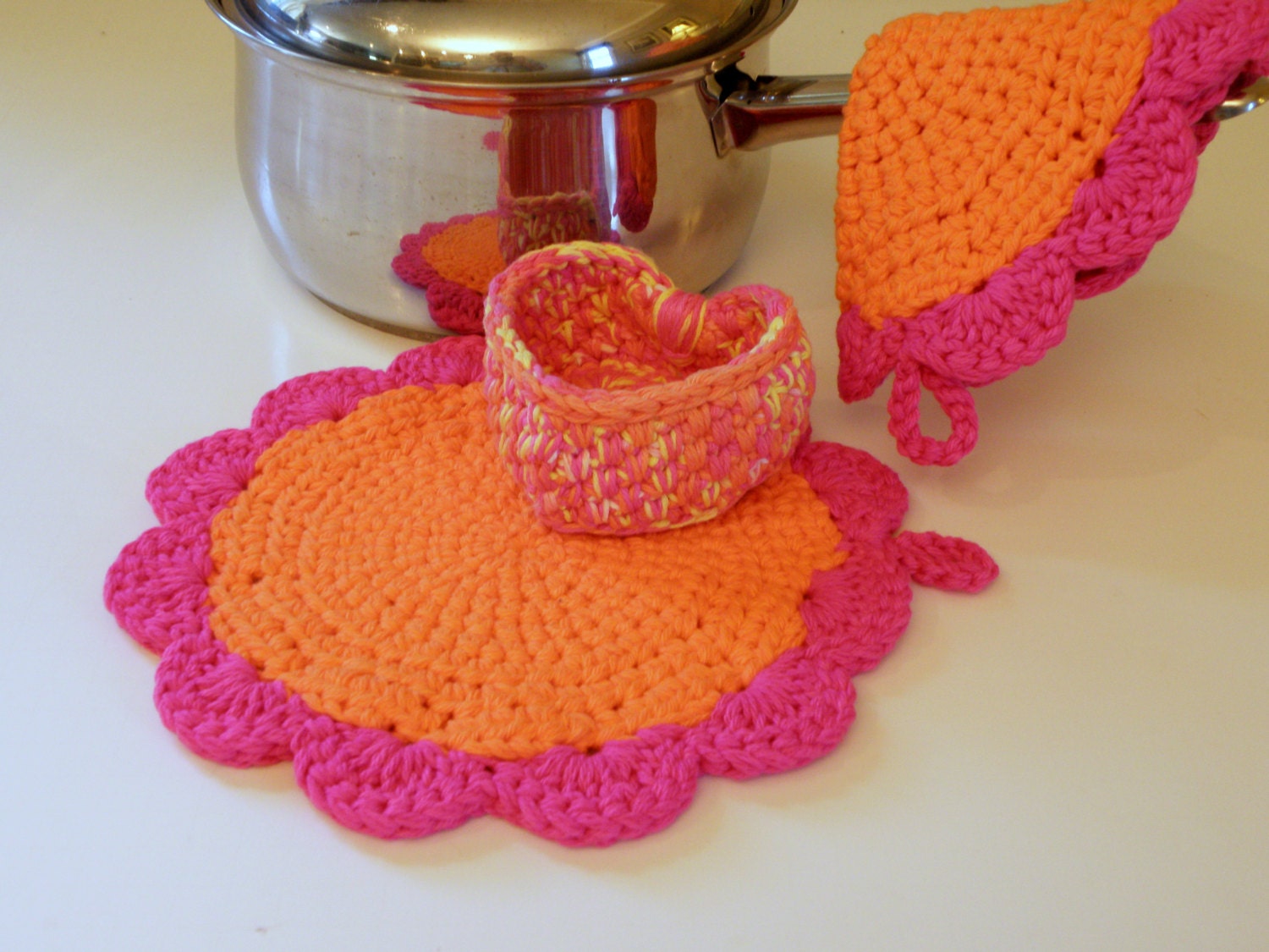 Large Crochet Potholders and Heart shaped Basket, Pot Holder Set with Ring storage basket in Cotton, Housewarming Gift in Orange and Pink - CottageCoveCrochet
